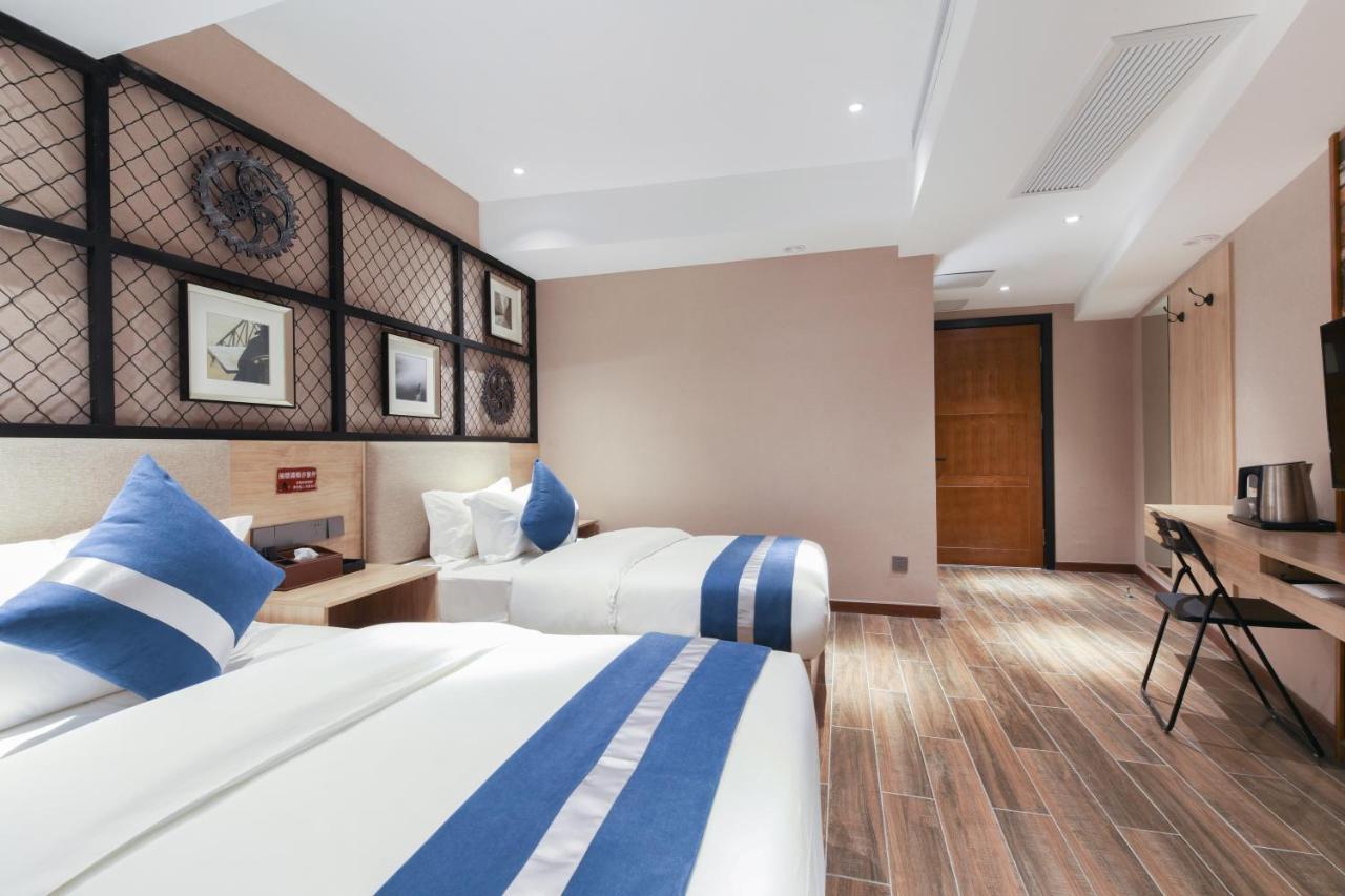 Zou Qu Ye Travel Hotel Чунцин Екстериор снимка