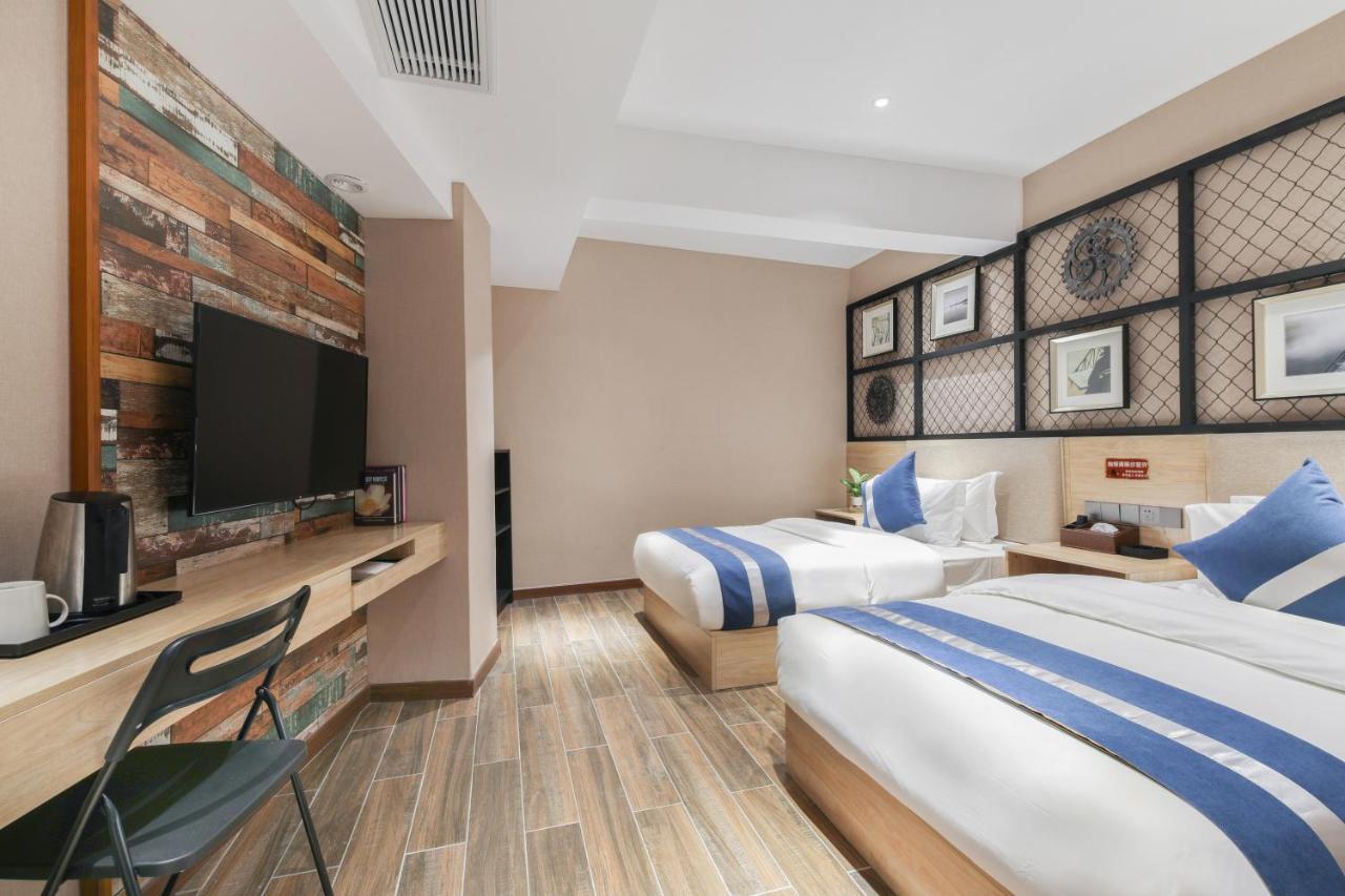 Zou Qu Ye Travel Hotel Чунцин Екстериор снимка